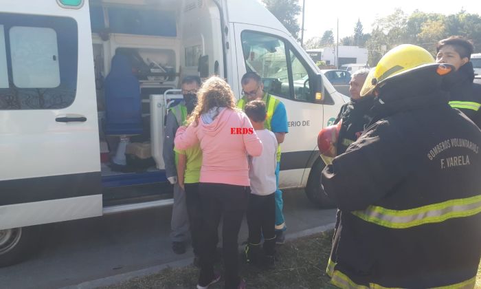 Florencio Varela: Choque entre un colectivo escolar y una camioneta. No hubo heridos